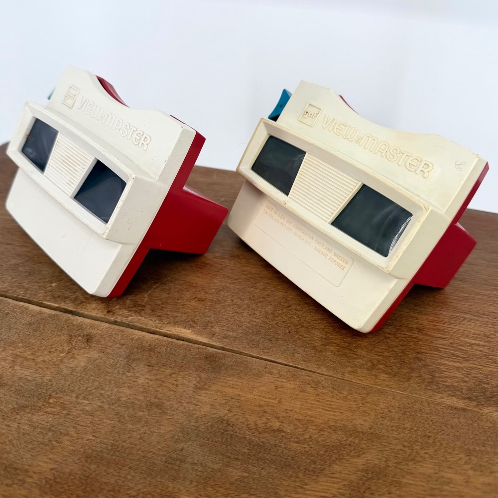 VTG GAF View-Master 3D Viewer Lot of 2 OS Red White Good‎ Retro Toy